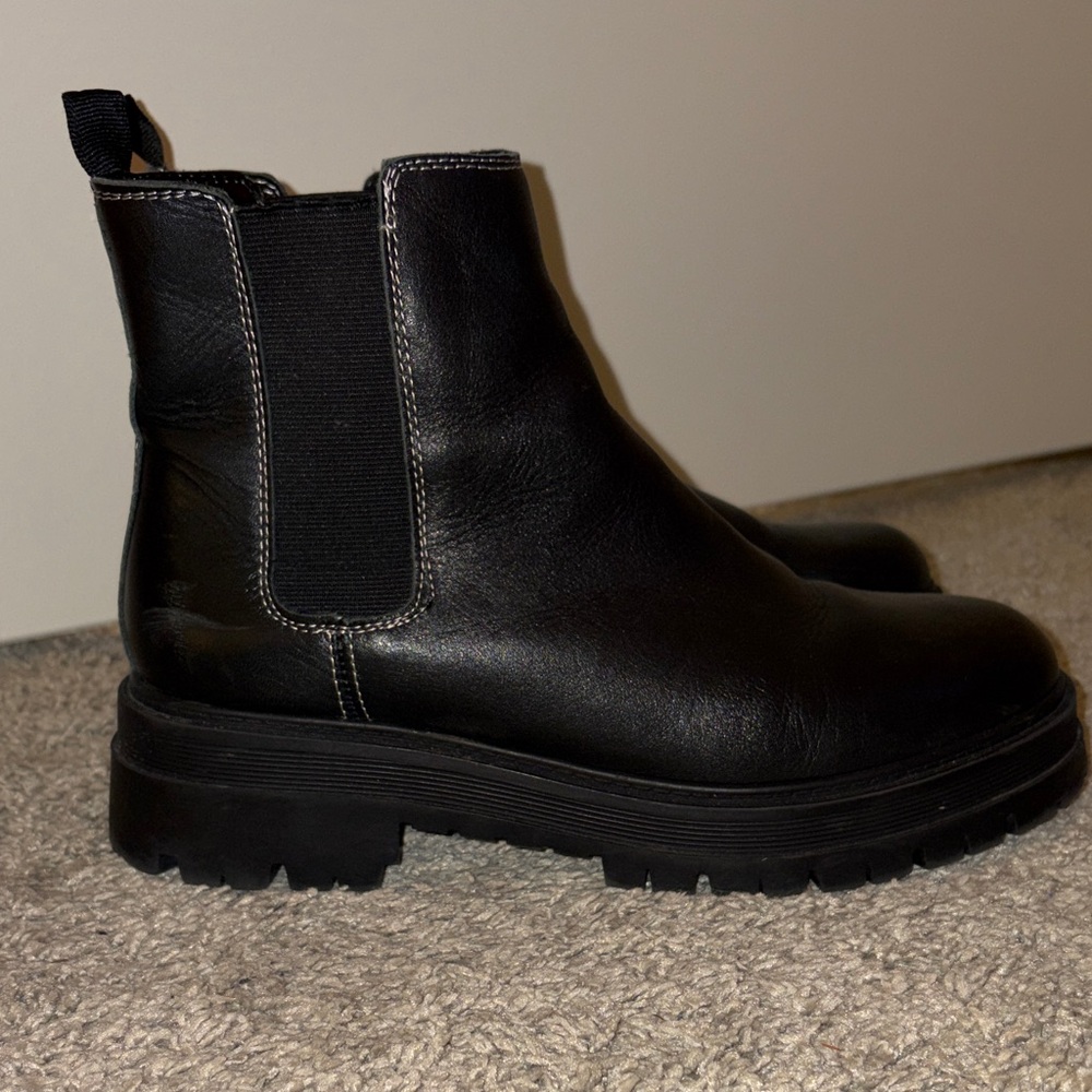 Women’s Marc Fisher Black Leather Ankle Boots Size 8.5